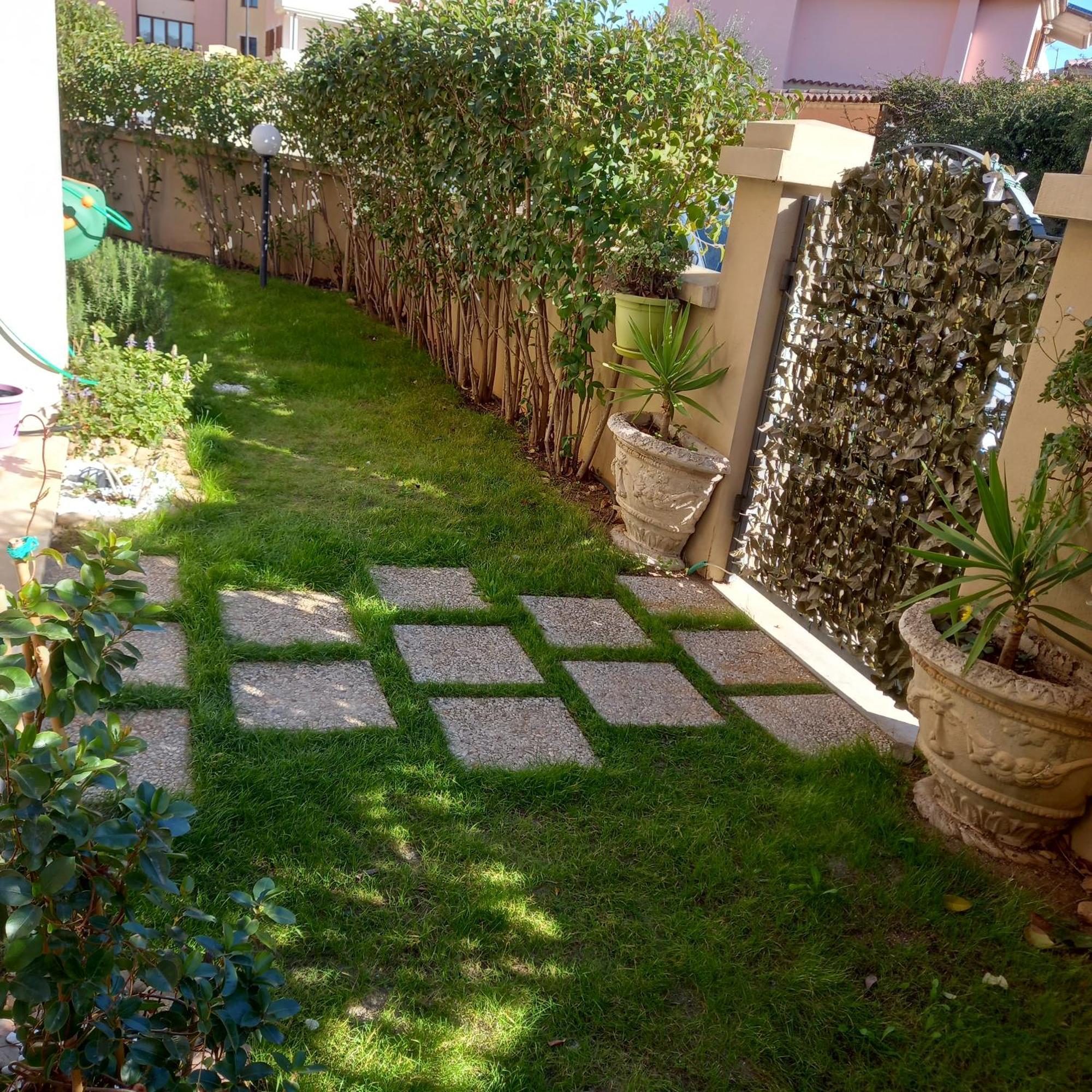 Relax Con Giardino Apartment